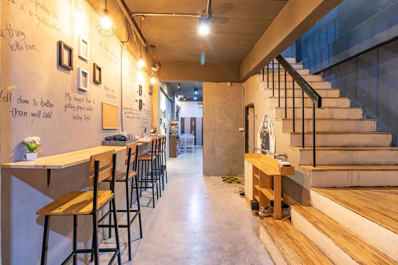 The Beds Ever Hostel (Adults Only) Bangkok Exterior foto